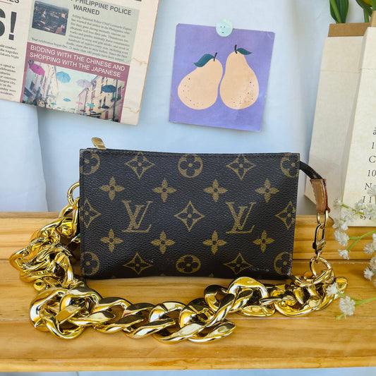 Lou!s Vuitton Pochette