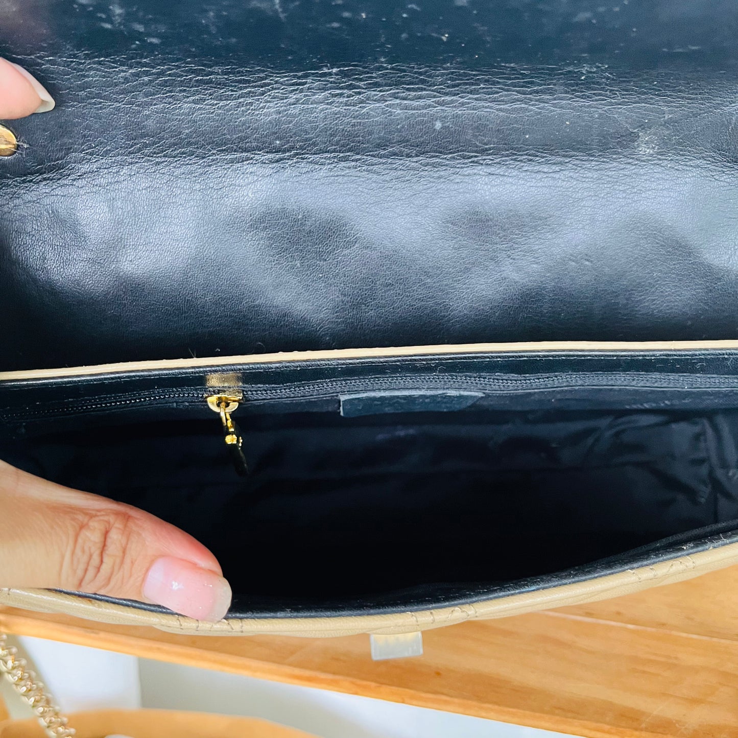 Pi3rre Cardin Quilted Chain Crossbody
