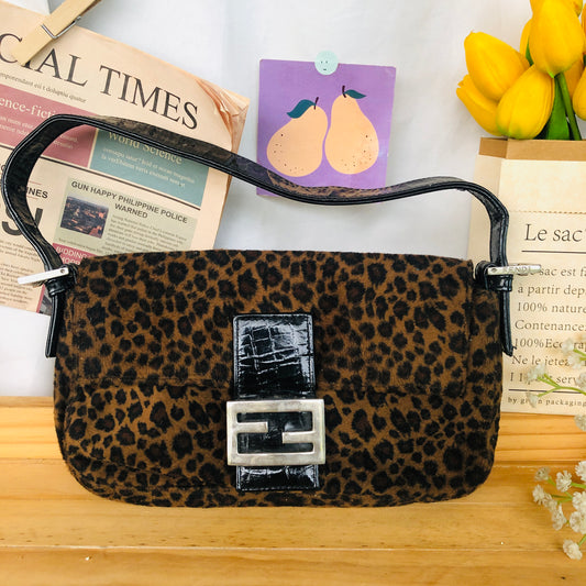 Vintage Fendi Baguette