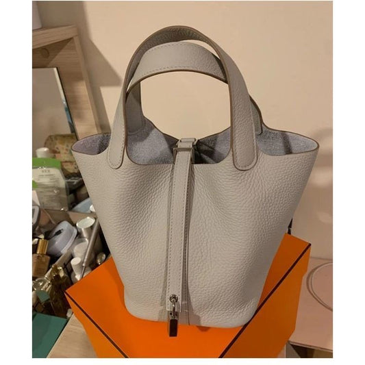 Picotin 22 Grained Leather