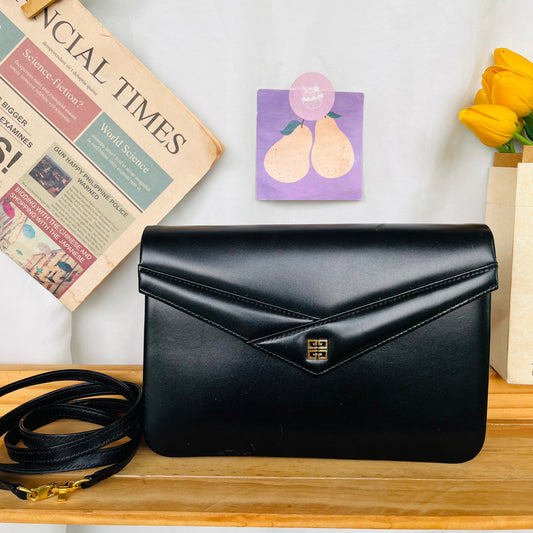 Giv3nchy Envelope Crossbody