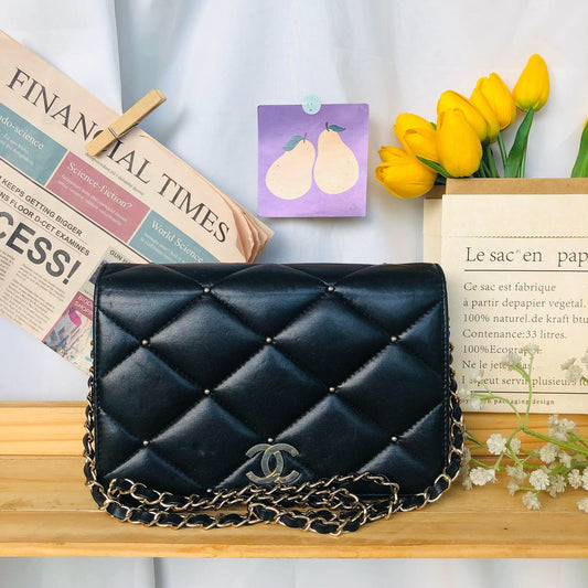 Vintage Ch@n3L Crossbody