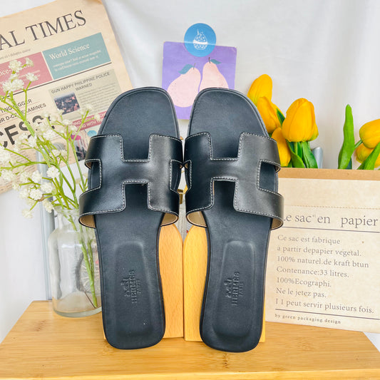 Herm3s Oran Black